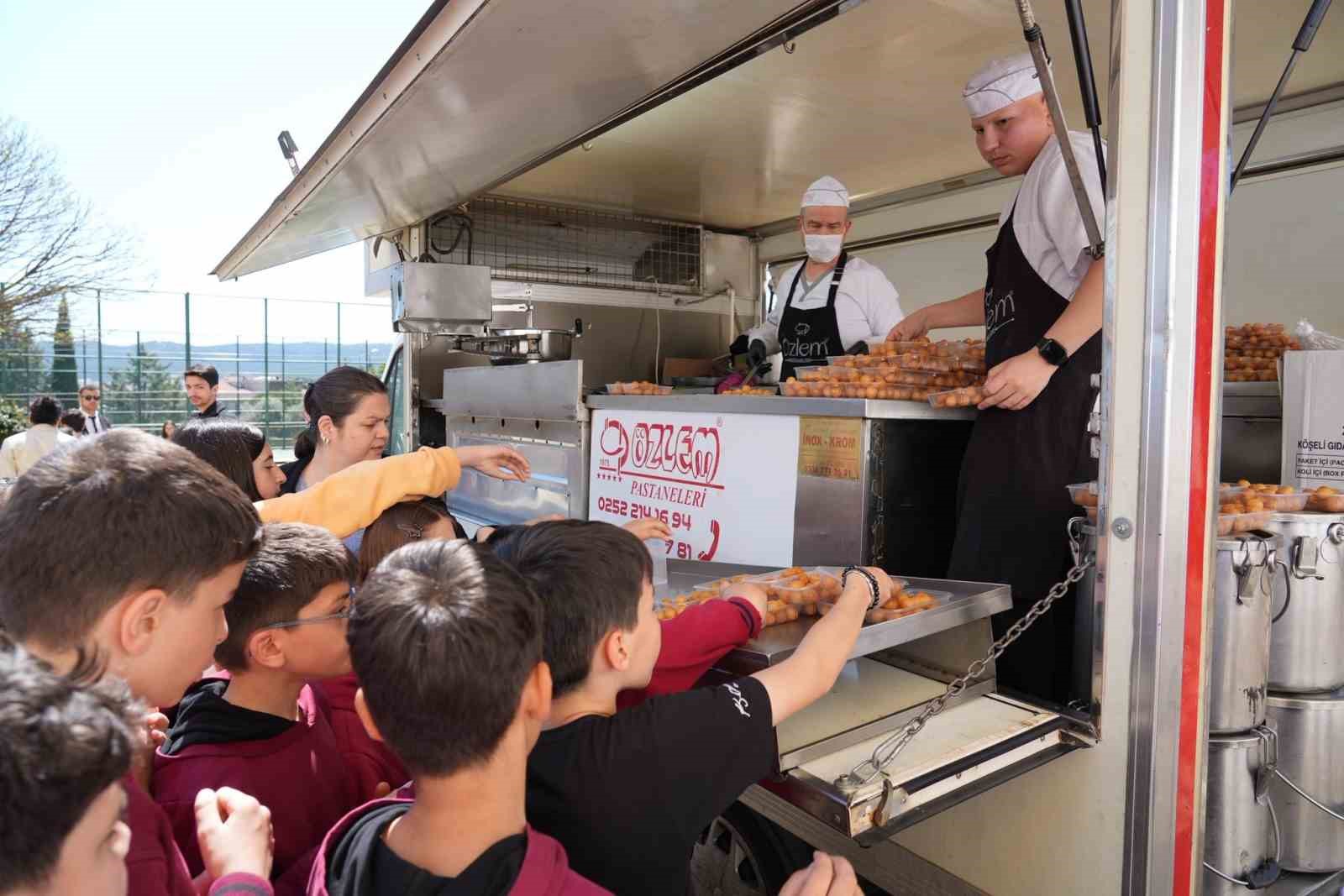 Şehit Jandarma Yarbay Alim Yılmaz, şehadetinin yıl d&ouml;n&uuml;m&uuml;nde dualarla anıldı
