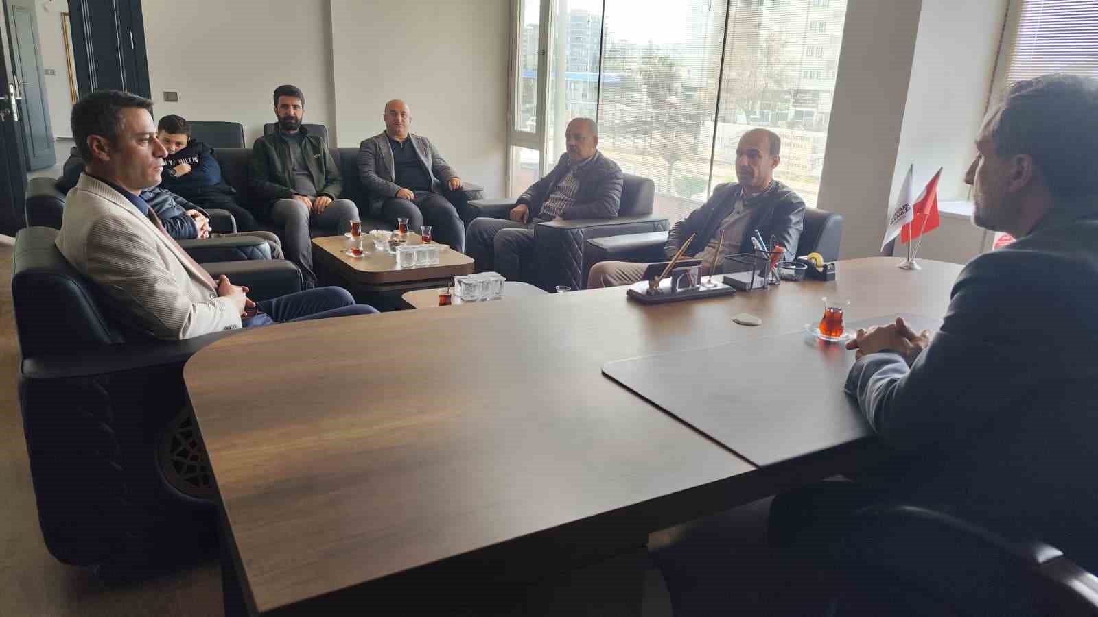 Kahta Tarım ve Orman M&uuml;d&uuml;r&uuml; Yıldırım gazetecilerle bir araya geldi
