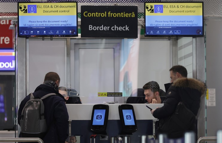 AB&rsquo;nin Giriş-&Ccedil;ıkış Sistemi Schengen b&ouml;lgesinin tamamında uygulamaya girdi