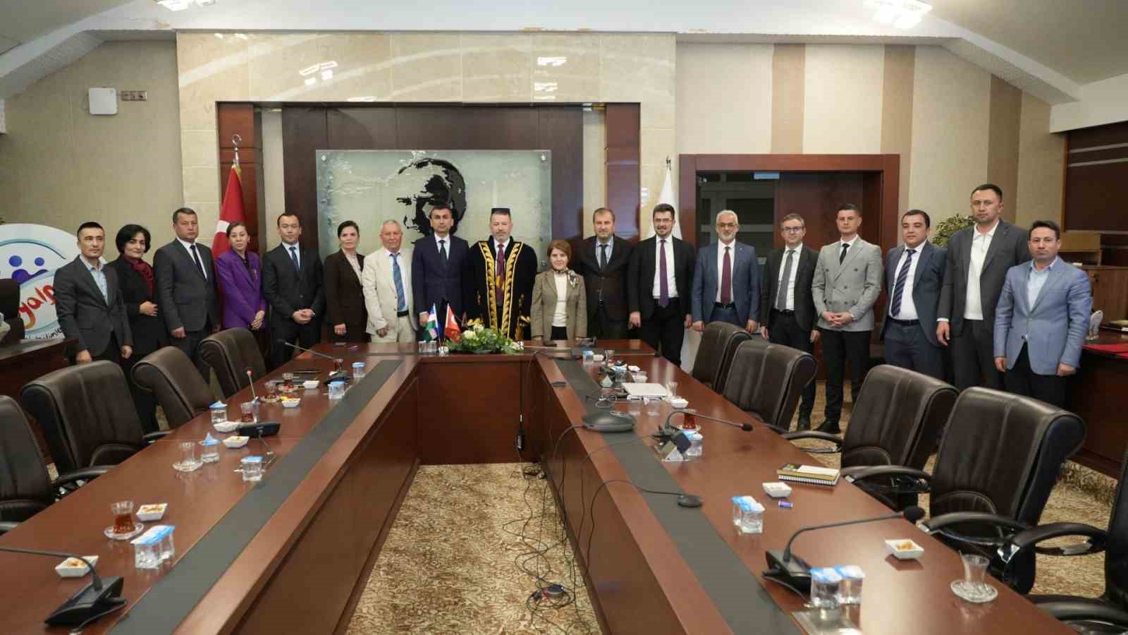 KB&Uuml;, Taşkent Beşeri Bilimler &Uuml;niversitesi ile iş birliği protokol&uuml; imzaladı
