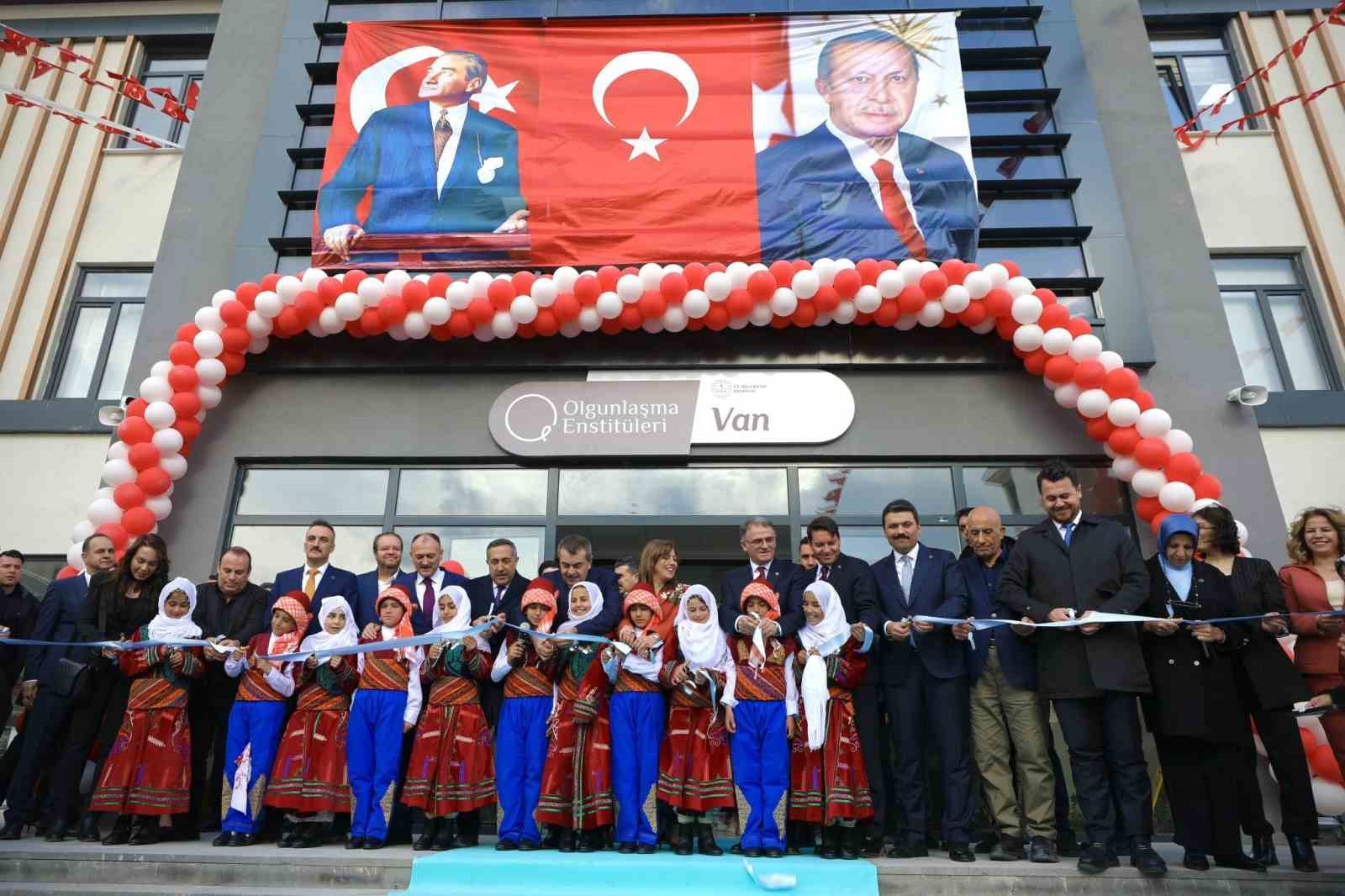 Bakan Tekin: "Bütün çocuklar özeldir"