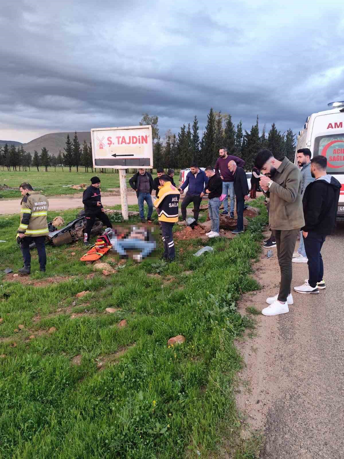 Mardin’de yol kenarına savrulan motosikletin sürücüsü hayatını kaybetti