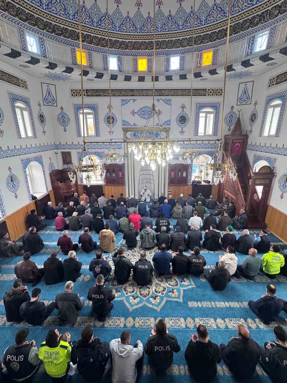 Tercan’da Polis Haftası etkinlikleri kapsamında ziyaretler gerçekleştirildi