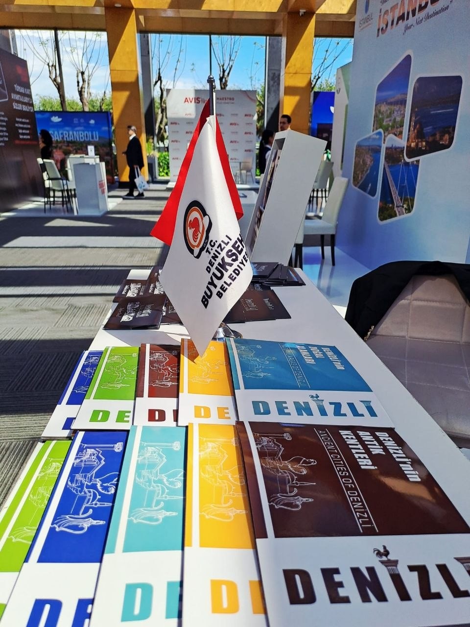 Denizli B&uuml;y&uuml;kşehir kentin turizm vizyonunu Antalya&rsquo;da sergiledi
