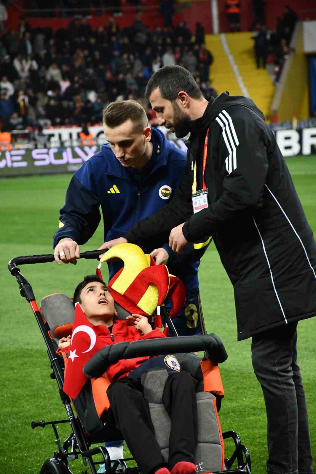 Trendyol S&uuml;per Lig: Kayserispor: 0 - Fenerbah&ccedil;e: 0 (Ma&ccedil; devam ediyor)
