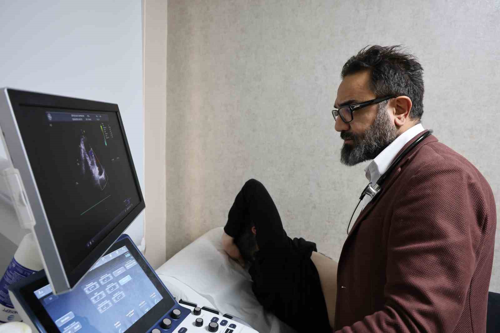 Kardiyoloji Uzmanı Demirkıran: "Sağlıklı bir kalp i&ccedil;in sigara ve alkolden uzak durmak b&uuml;y&uuml;k &ouml;nem taşır"
