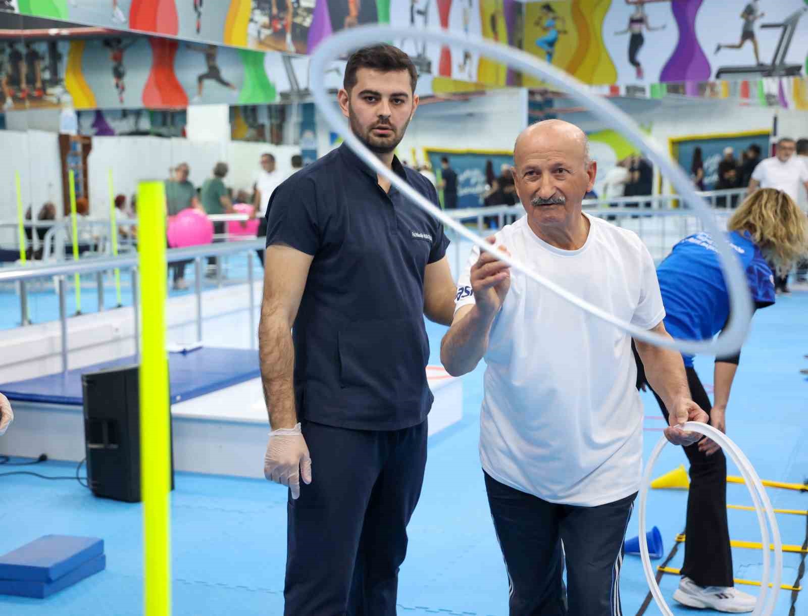 Büyükşehir Belediyesi’nden Parkinson hastalarına özel eğitim