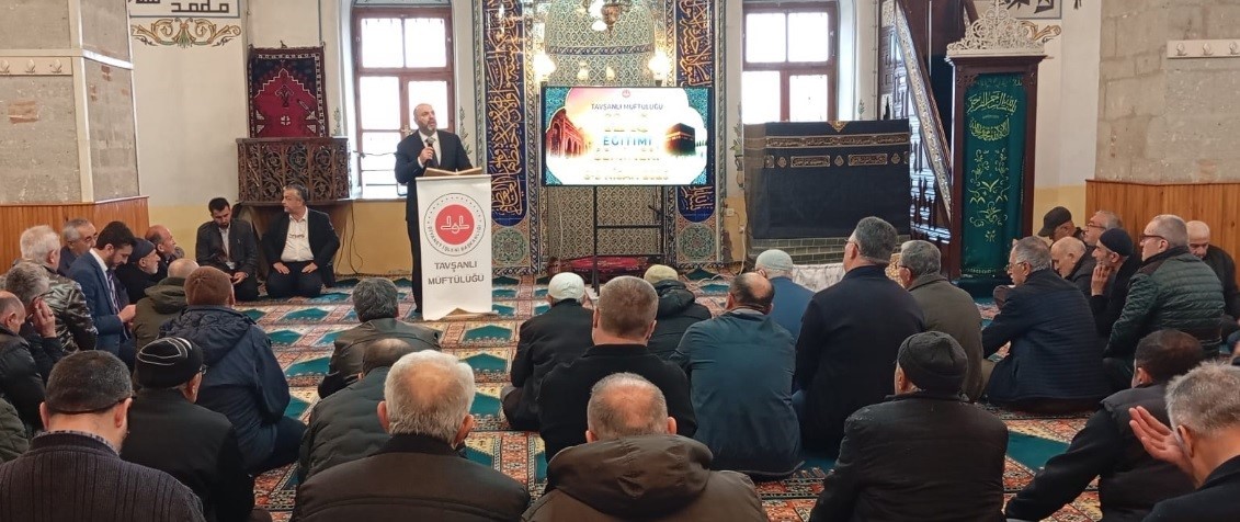 Tavşanlı&rsquo;da 232 hacı adayı bilgilendirildi
