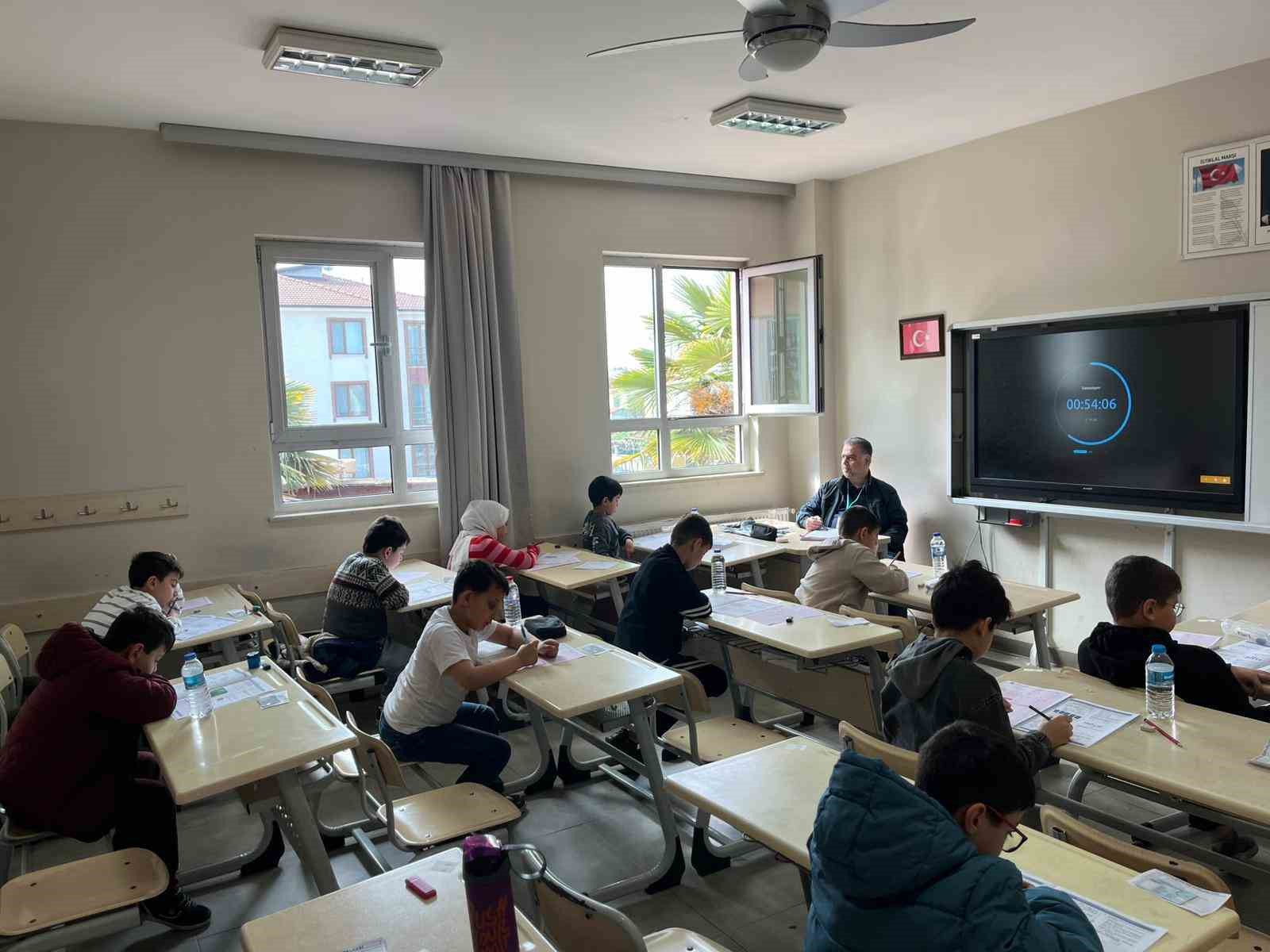 2 bin 120 &ouml;ğrenci hafızlık eğitimi i&ccedil;in ter d&ouml;kt&uuml;
