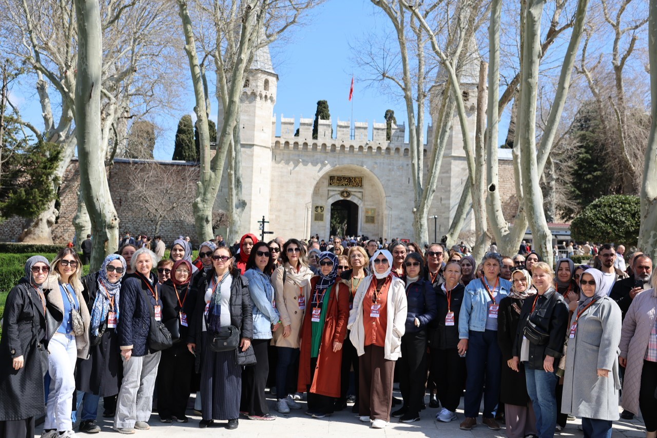 K&uuml;&ccedil;&uuml;k&ccedil;ekmece&rsquo;de k&uuml;lt&uuml;r ve sanat gezileri devam ediyor
