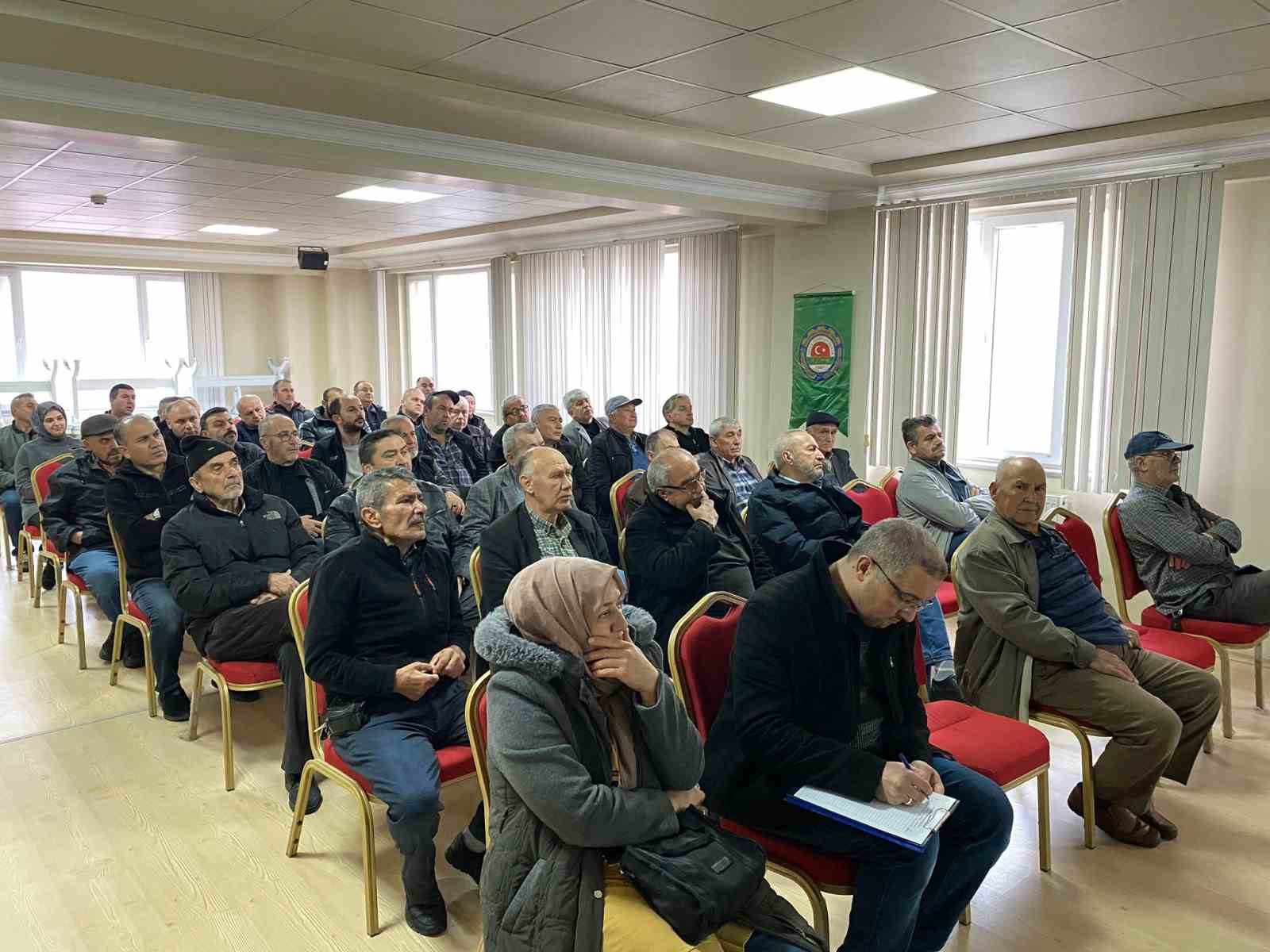 Tavşanlı&rsquo;da &uuml;reticilere bitki koruma eğitimi
