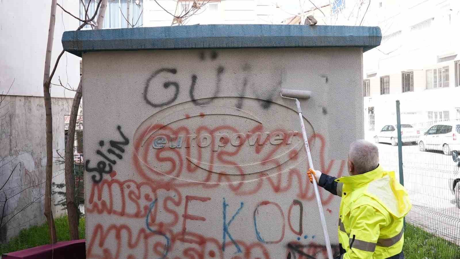 Elazığ’da kent estetiğini bozan duvar yazıları temizleniyor