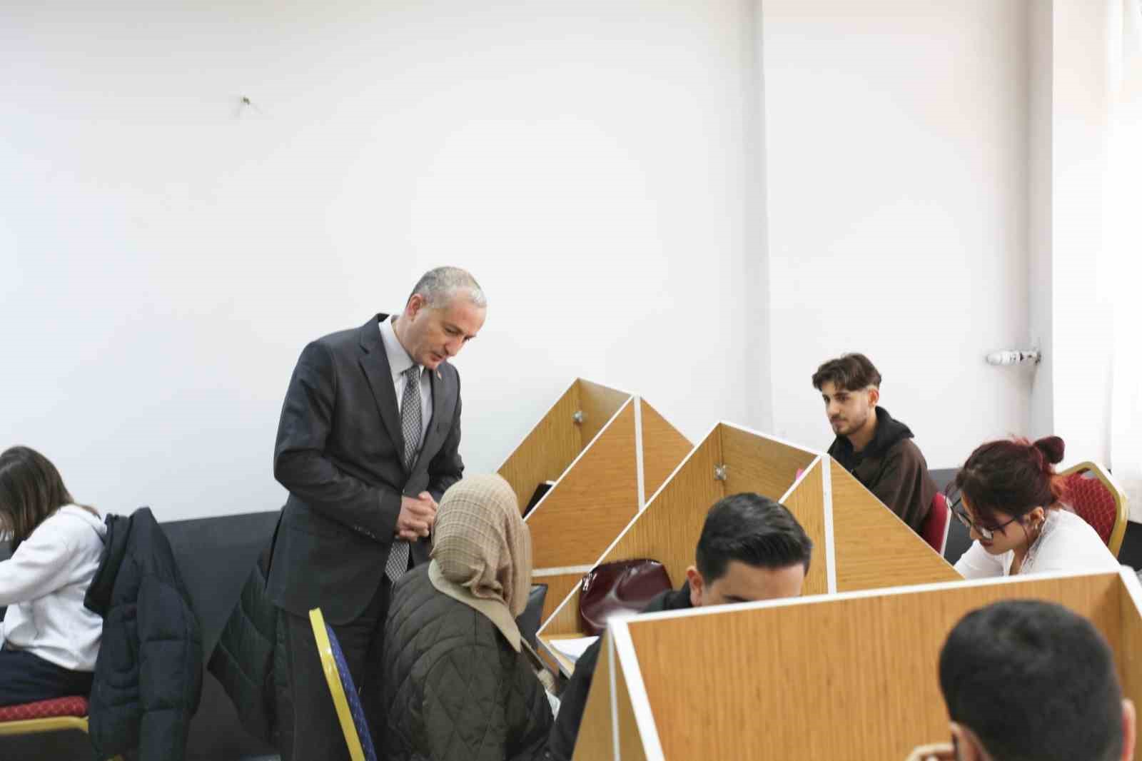 Ağrı&rsquo;da YKS&rsquo;ye hazırlık s&uuml;reci yakından takip ediliyor
