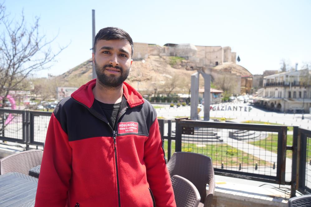 LGS &ccedil;ıkışı verdiği r&ouml;portajla g&uuml;ndem olmuştu: Yıllar sonra kebap ustası olarak ortaya &ccedil;ıktı