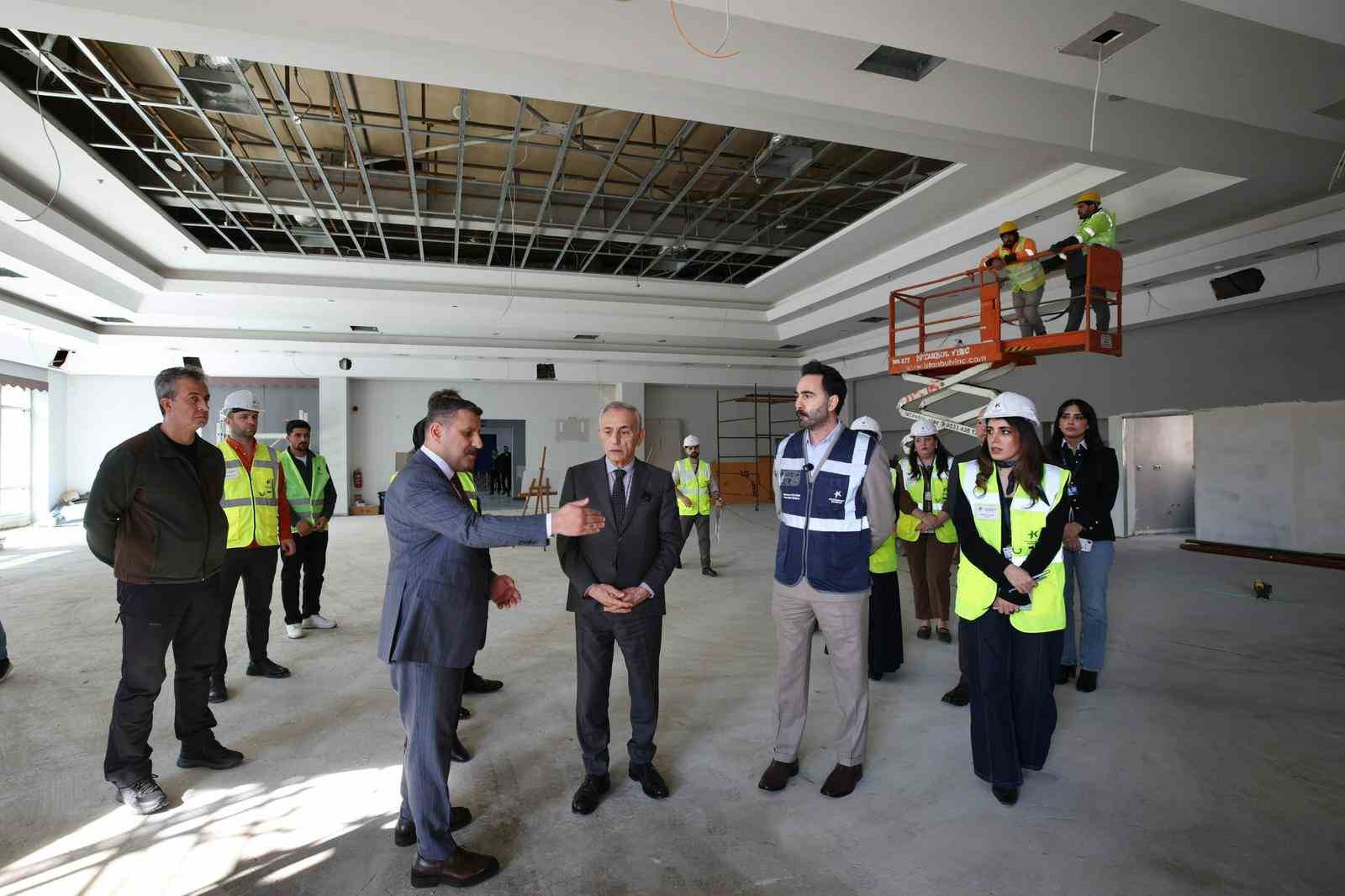 K&uuml;&ccedil;&uuml;k&ccedil;ekmece Belediye Başkanı &Ccedil;ebi, il&ccedil;edeki yatırımları yerinde inceledi
