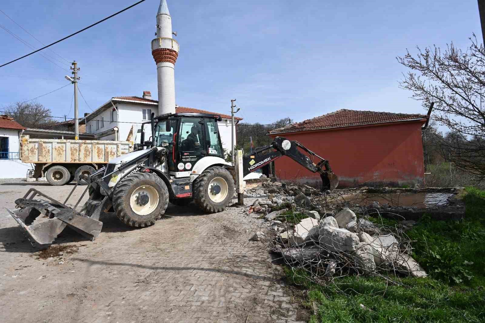 Mahalleli istedi, Başkan Hamamcı harekete ge&ccedil;ti
