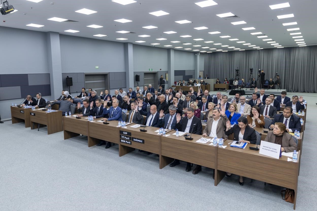 Başkan Se&ccedil;er: "Mersin&rsquo;e en iyi şekilde hizmet etmeye devam edeceğiz"
