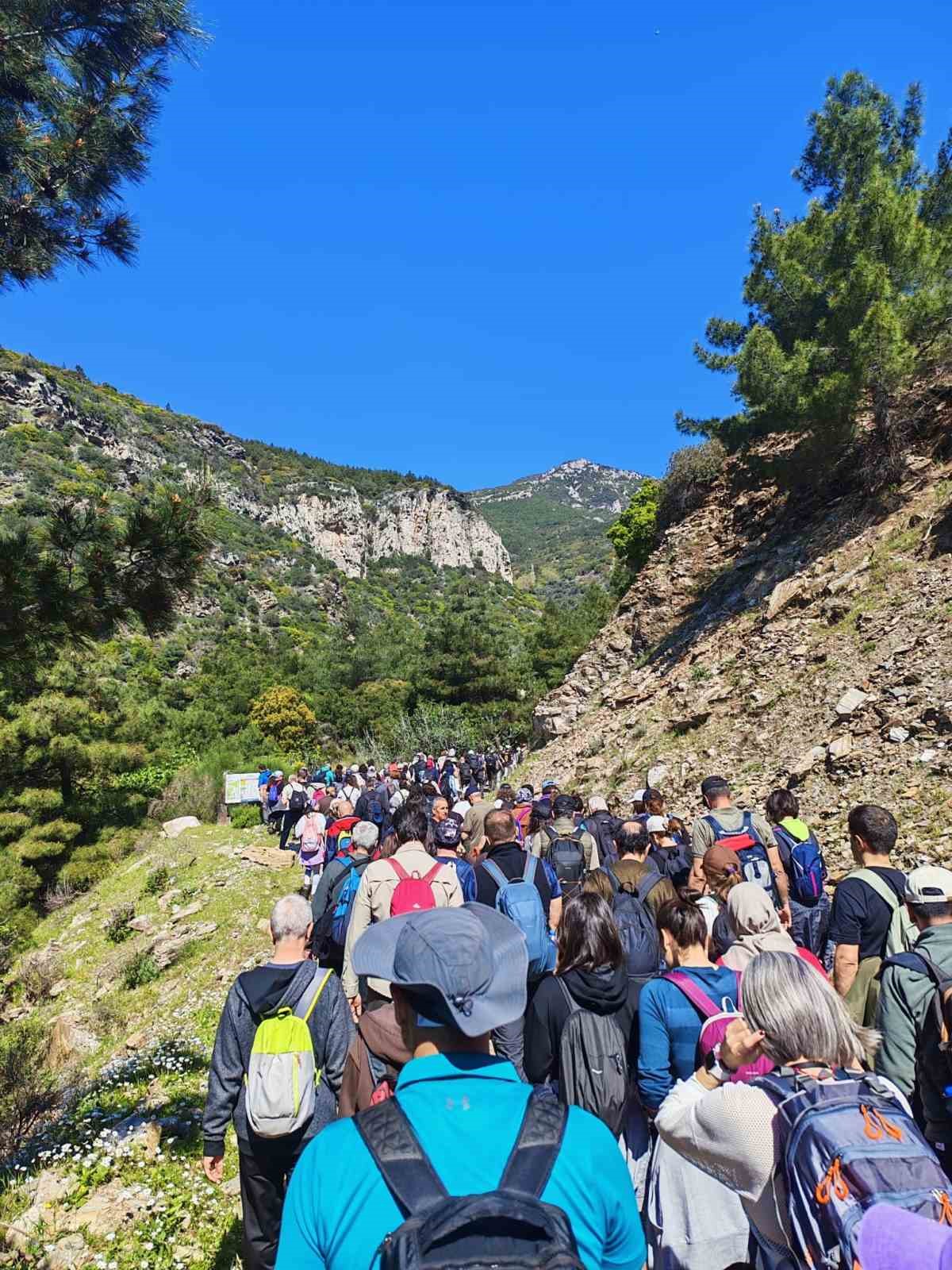 Başkan Çerçioğlu, vatandaşları doğa ve sporla buluşturuyor