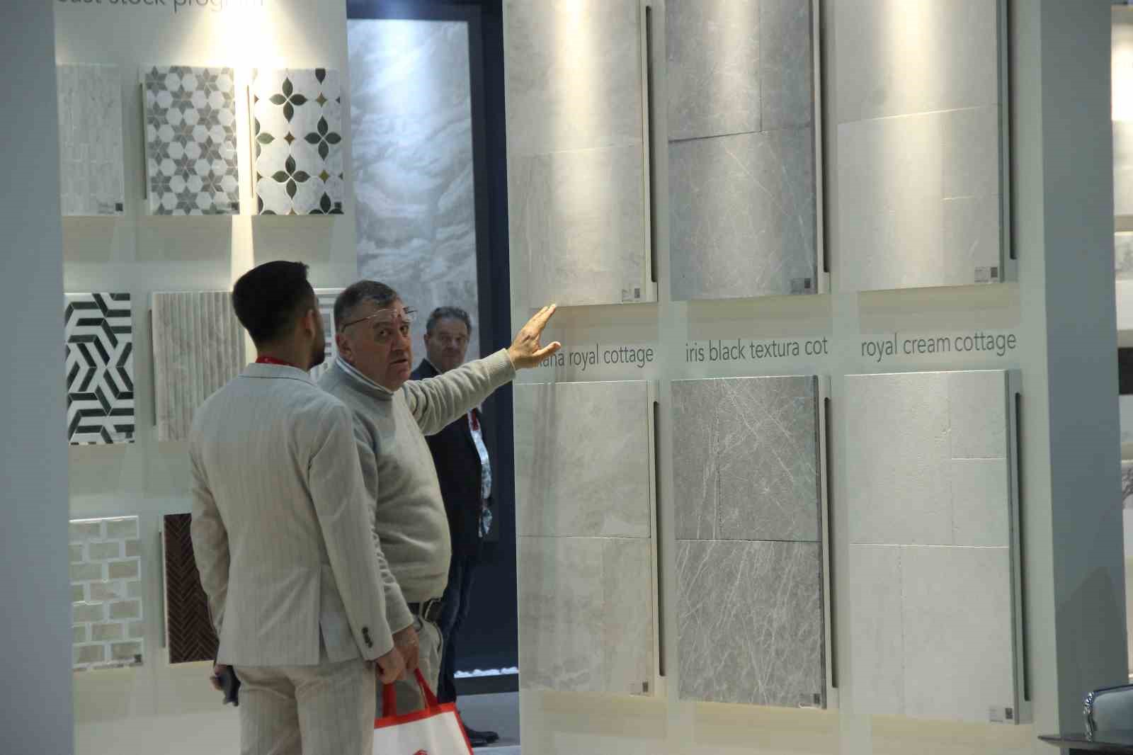 Doğal taşın kalbi İzmir&rsquo;de atıyor
