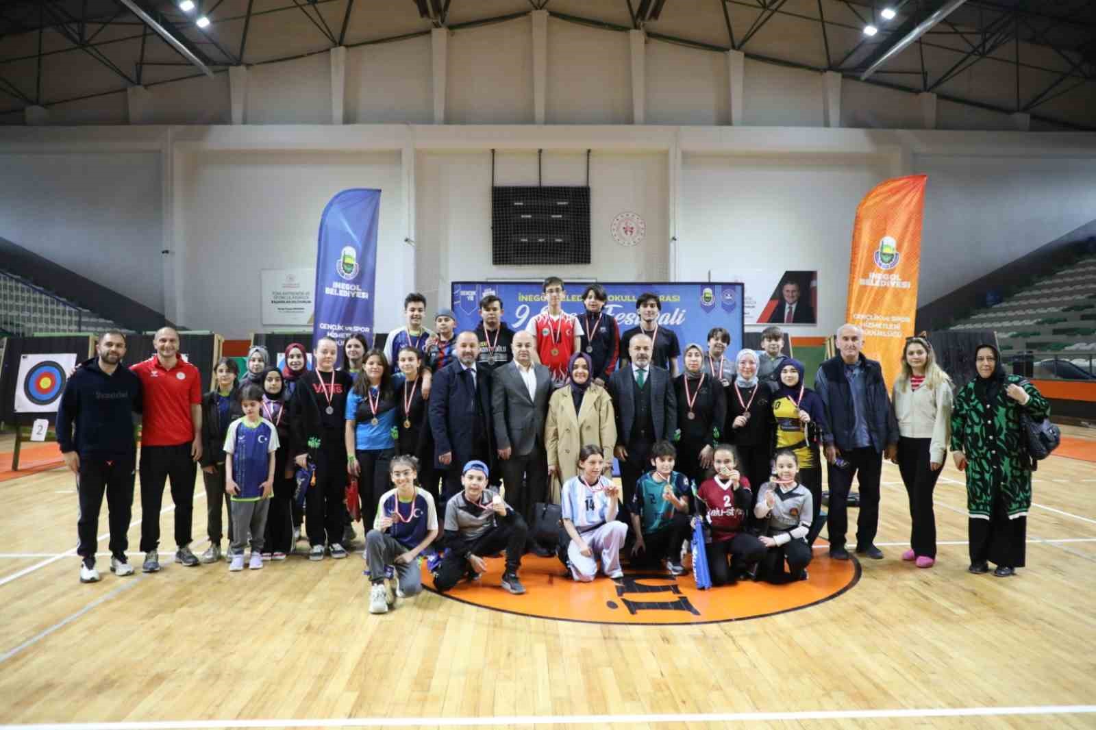 Spor festivalinde öğrenciler okçular yarıştı