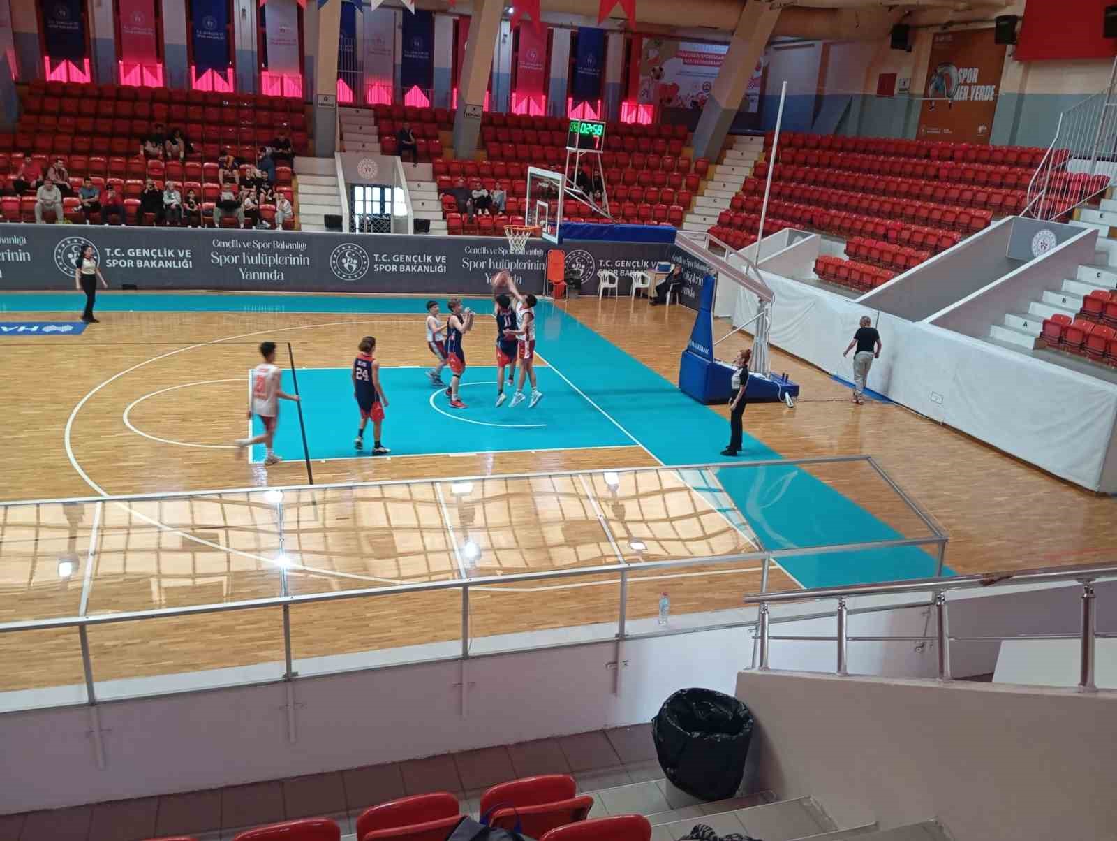 GKV&rsquo;nin namağlup şampiyon takımı T&uuml;rkiye Finallerinde
