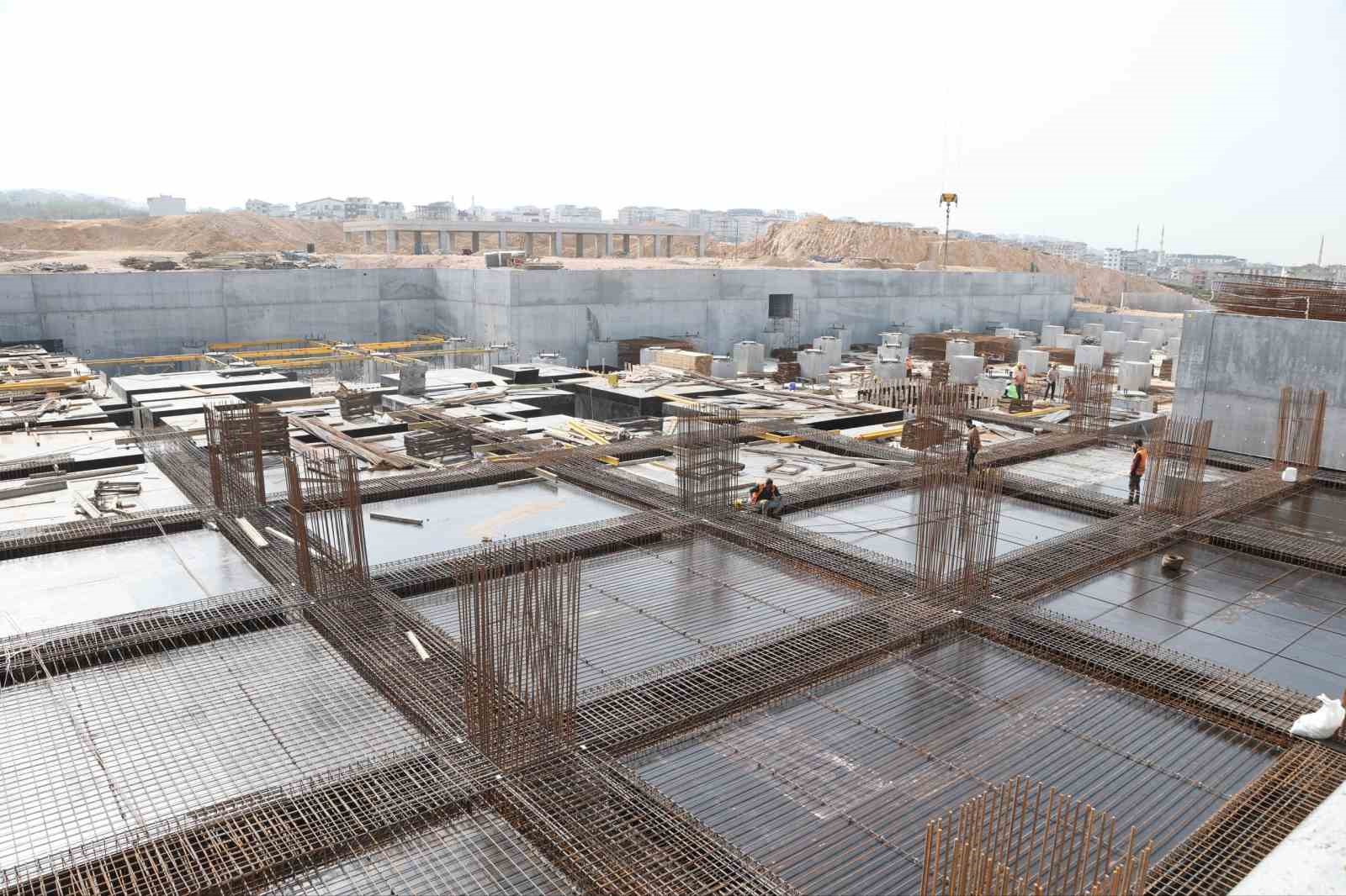 &Ccedil;ayırova&rsquo;da 200 yataklı hastane ve meslek lisesi inşaatları hızla y&uuml;kseliyor
