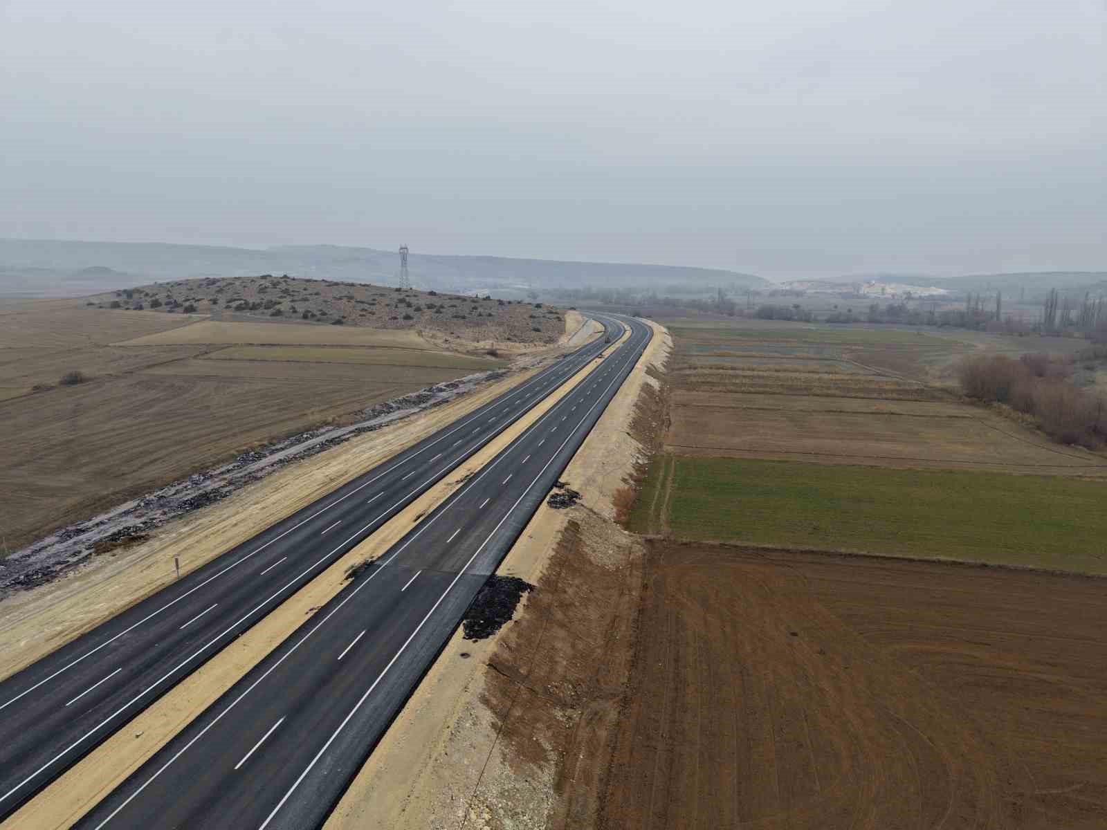 Milletvekili Dönmez, Seyitgazi yolunda incelemeler yaptı