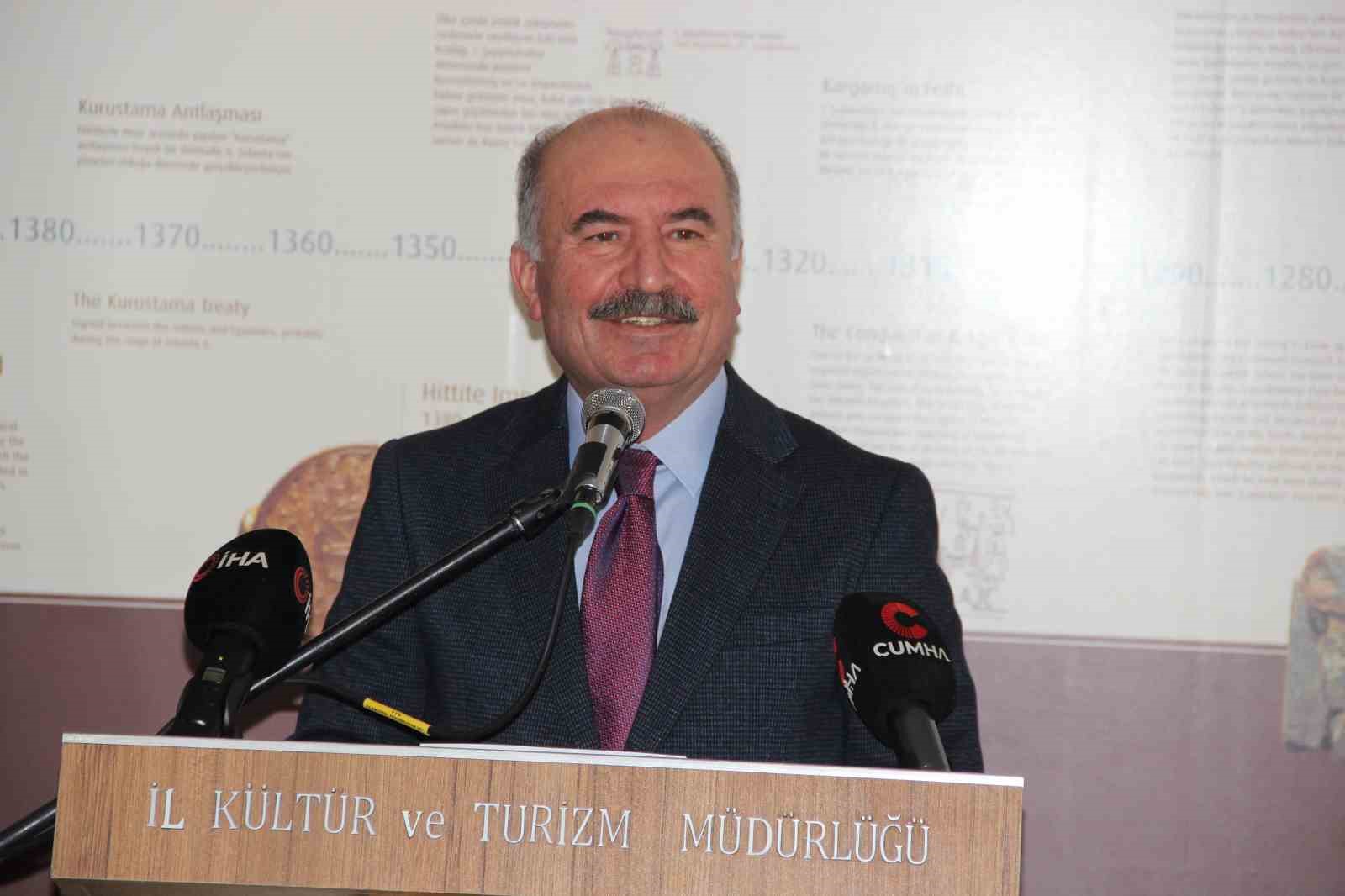 Vatandaş bulmuştu, Hititler&rsquo;in en k&uuml;&ccedil;&uuml;k boyutlu "Fırtına Tanrısı" heykelciği ilk kez sergileniyor
