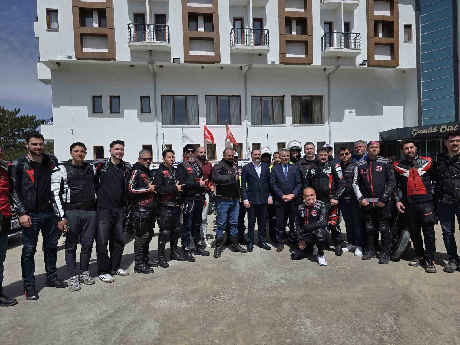 Motosiklet tutkunları &Ccedil;amlık Milli Parkı&rsquo;nda buluştu
