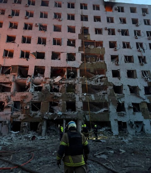 Rusya, gece boyu Ukrayna'yı vurdu: 1'i çocuk 17 ölü