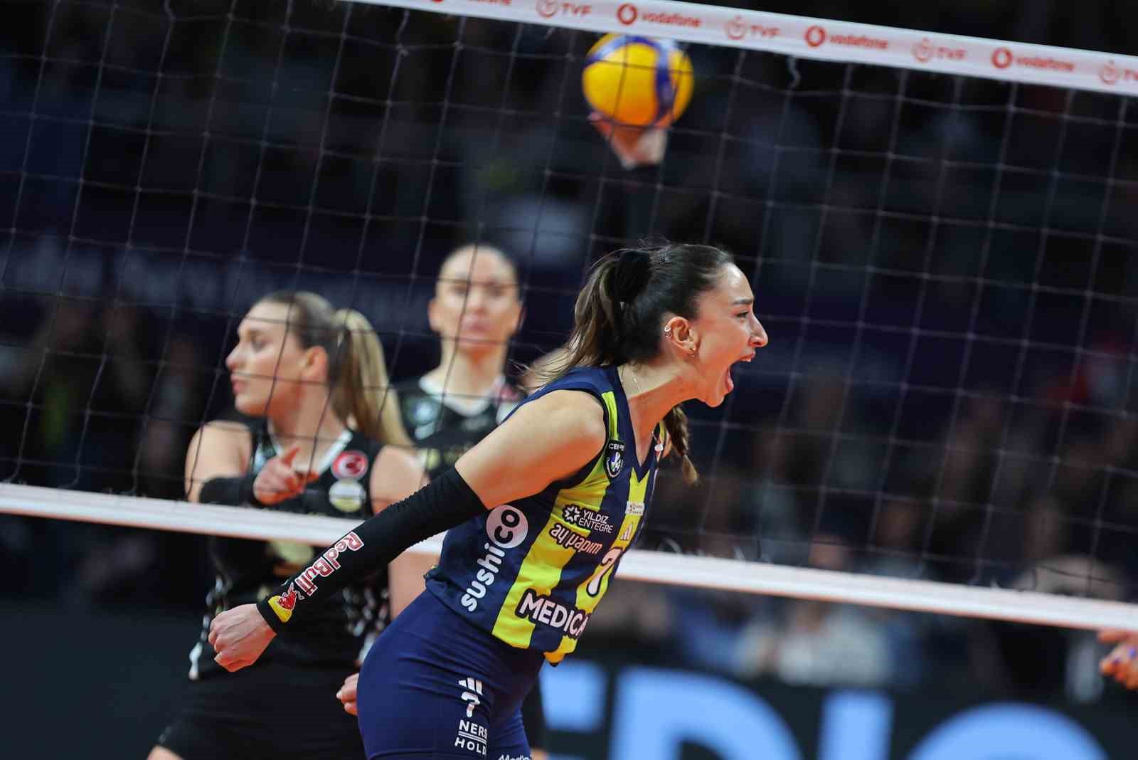 Fenerbah&ccedil;e, seride durumu 2-2&rsquo;ye getirdi
