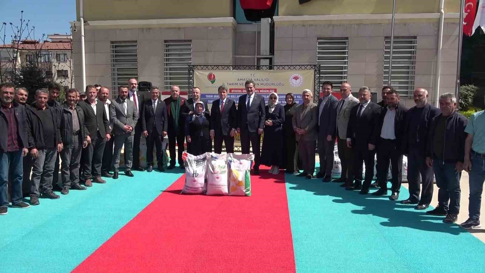 Vali &Ouml;nder Bakan: "Amasya&rsquo;da t&uuml;m okullarımız g&uuml;vende"
