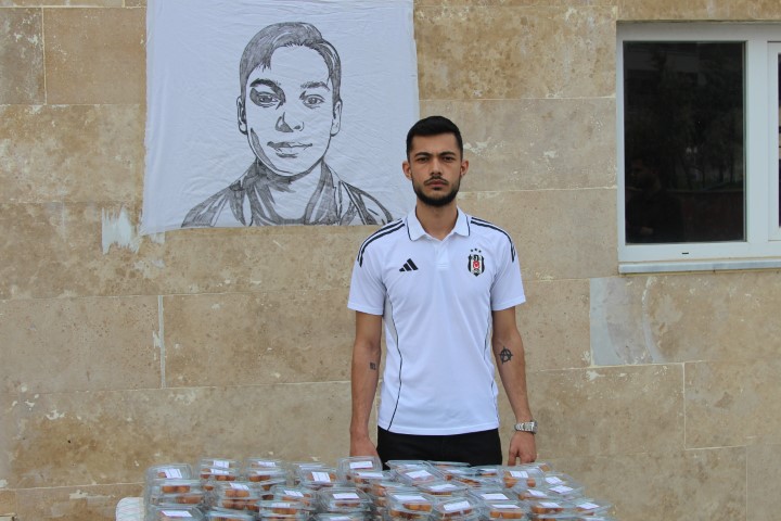 Bayram&rsquo;ın en b&uuml;y&uuml;k hayali Fenerbah&ccedil;e&rsquo;nin şampiyonluğu ve futbolcu olmaktı