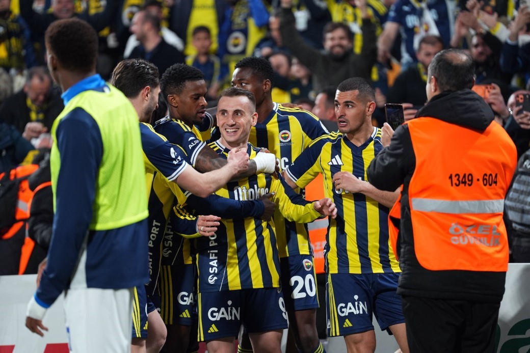 Fenerbah&ccedil;e, evinde 5. kez puan kaybetti
