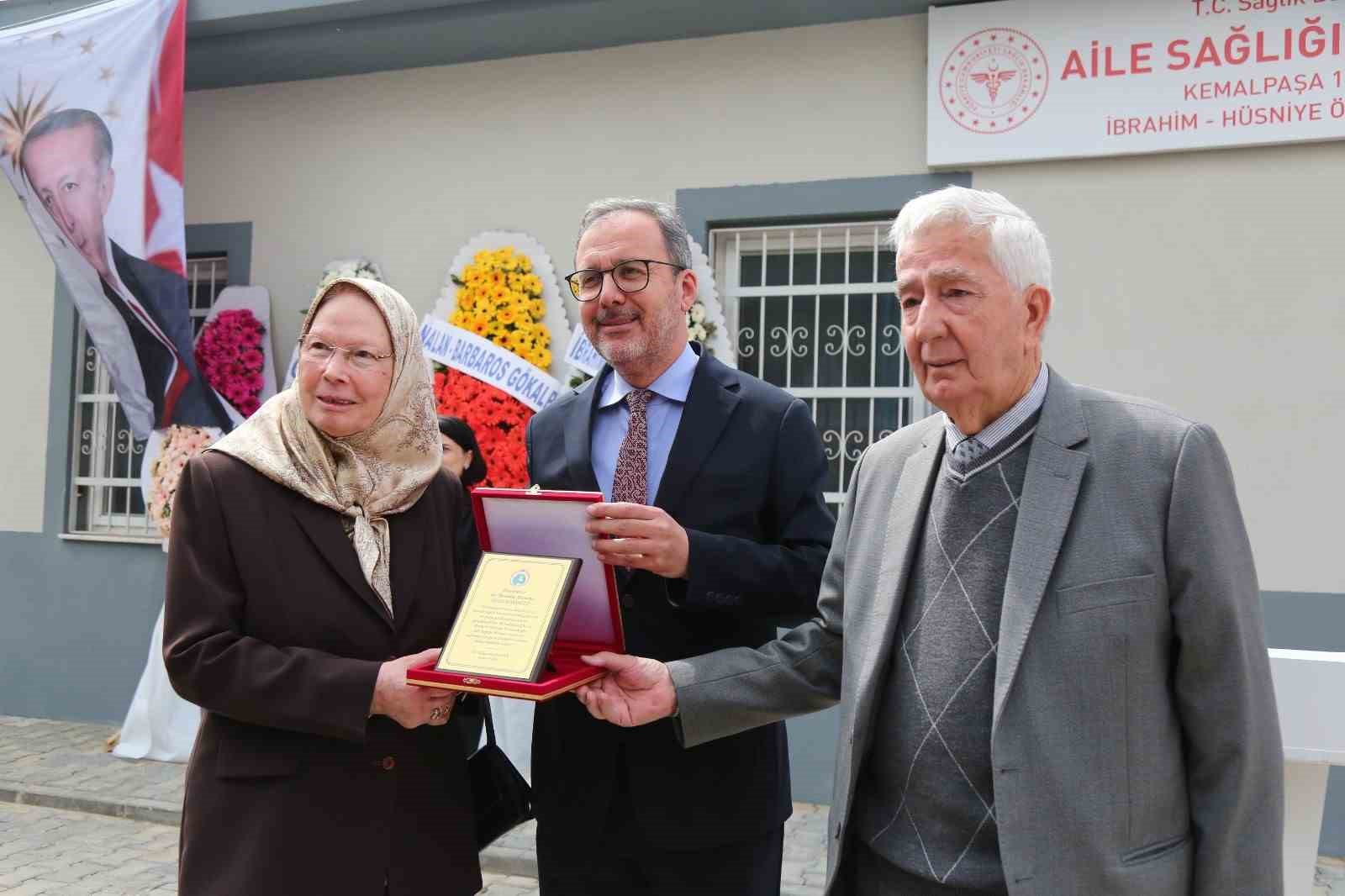 Kemalpaşa&rsquo;da iki aile sağlığı merkezi hizmete a&ccedil;ıldı

