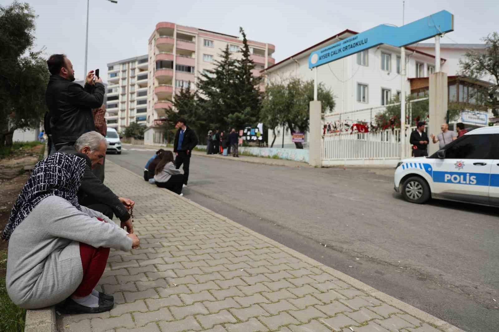 Saldırganı karşı sınıfında okuyan &ouml;ğrenci anlattı
