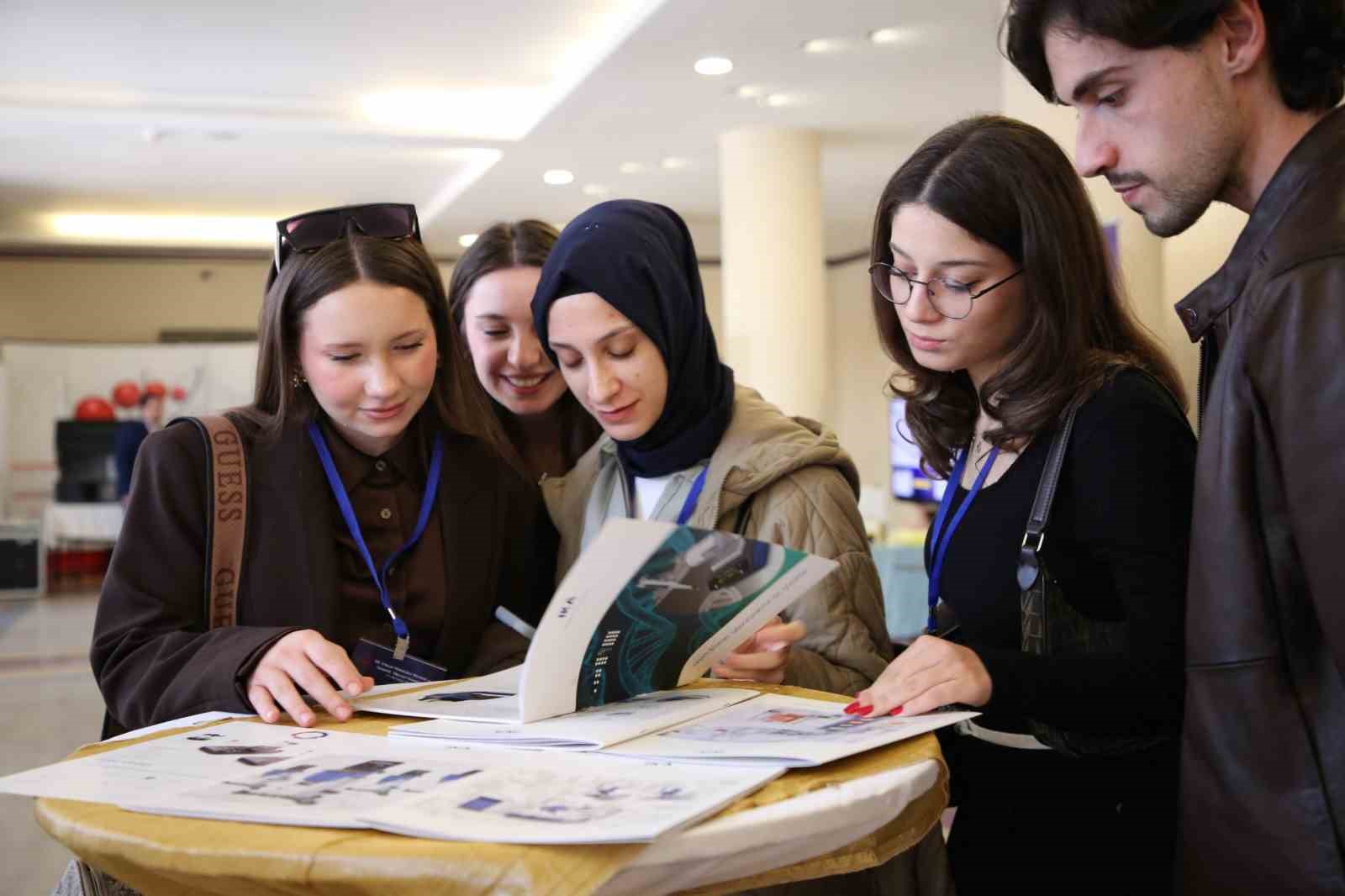 Atat&uuml;rk &Uuml;niversitesi&rsquo;nde "Molek&uuml;ler Biyoloji ve Genetik" zirvesi
