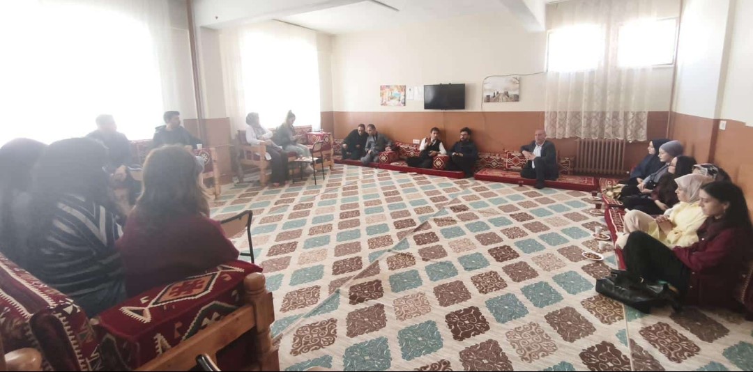 Diyadin&rsquo;de &ouml;ğretmenlerle eğitim toplantısı yapıldı
