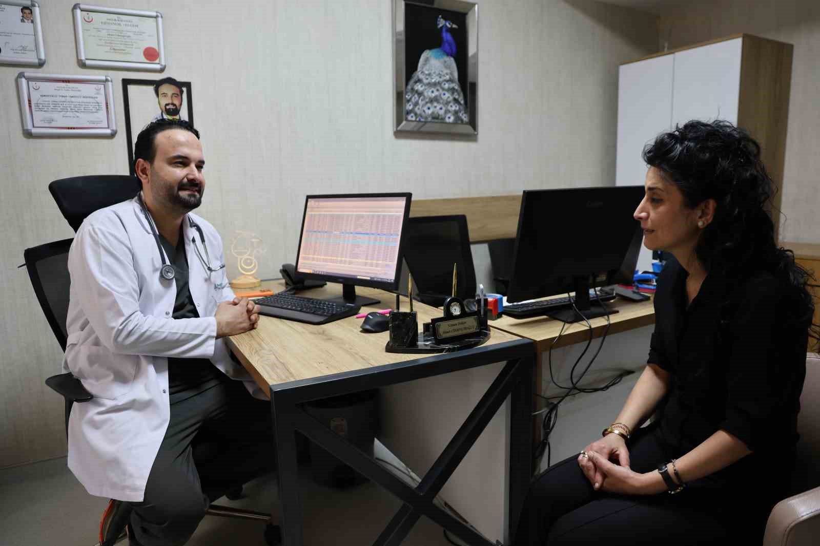 İ&ccedil; Hastalıkları Uzmanı Cihangiroğlu: "Tansiyon hastalarında susama hissi ge&ccedil; kalınmış bir sinyaldir"
