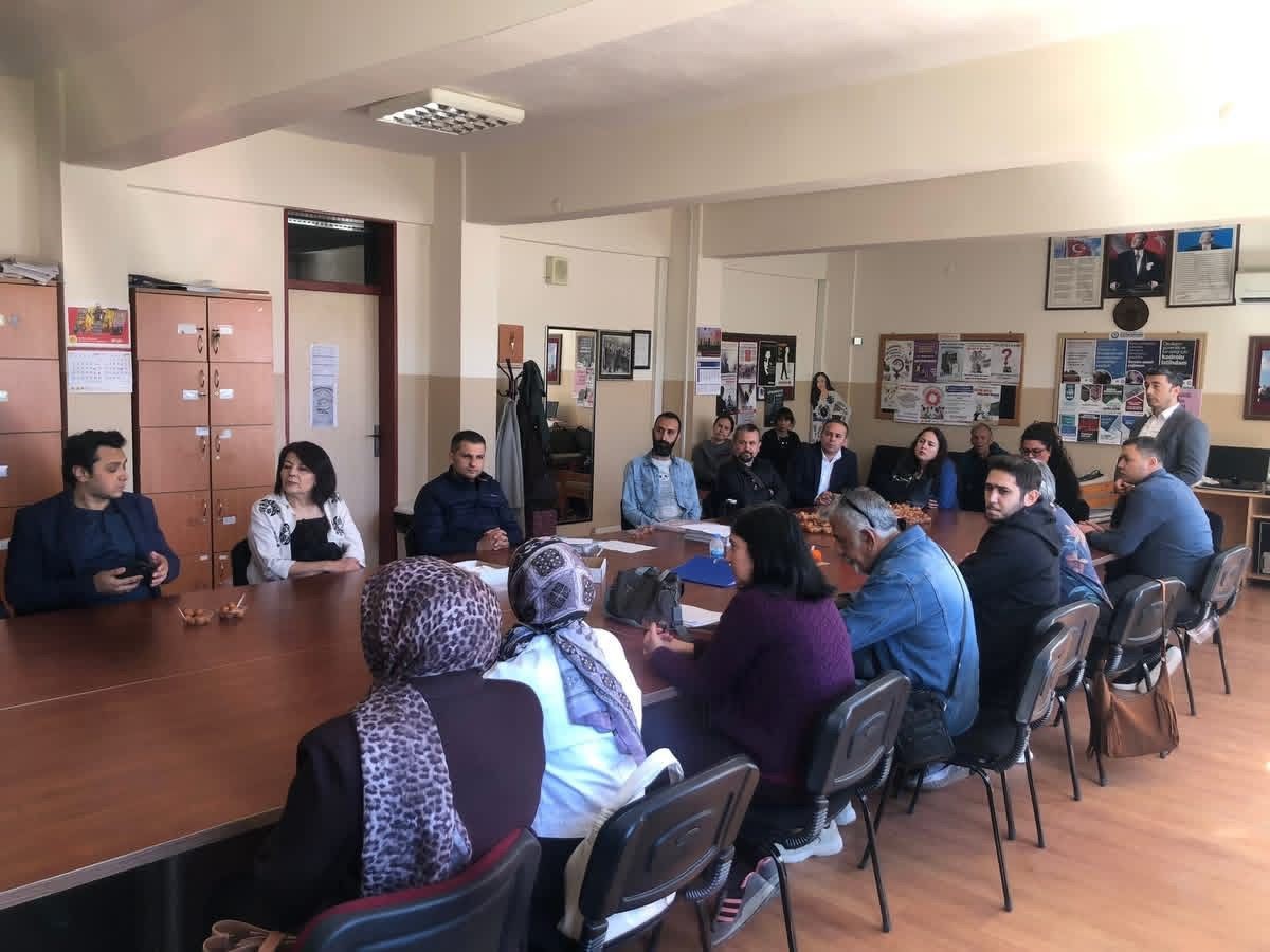 Yatağan&rsquo;da şehit &ouml;ğretmen ve &ouml;ğrenciler i&ccedil;in lokma hayrı yapıldı
