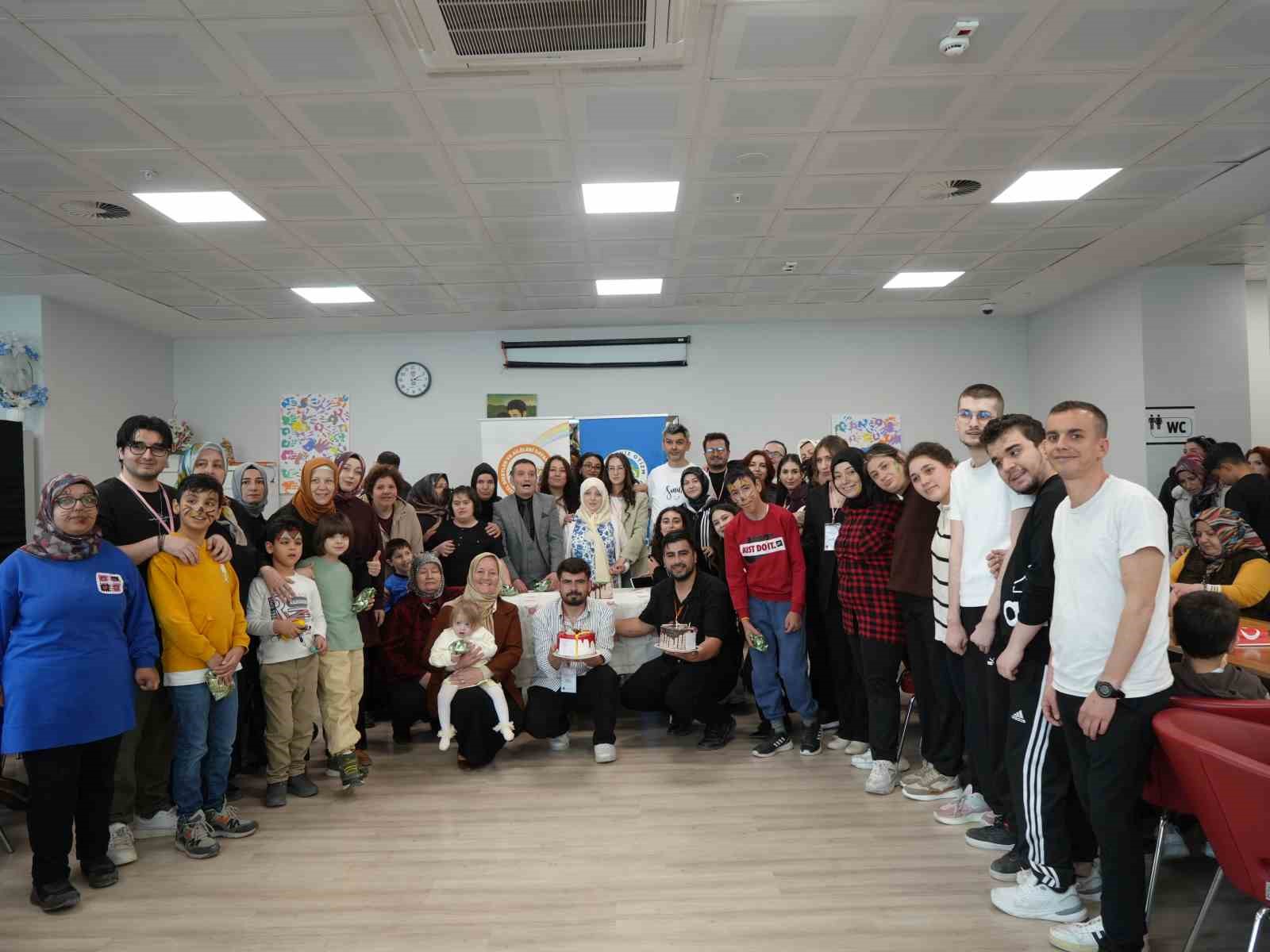 &Ouml;zel bireyler kendileri i&ccedil;in d&uuml;zenlenen etkinlikte doyasıya eğlendi
