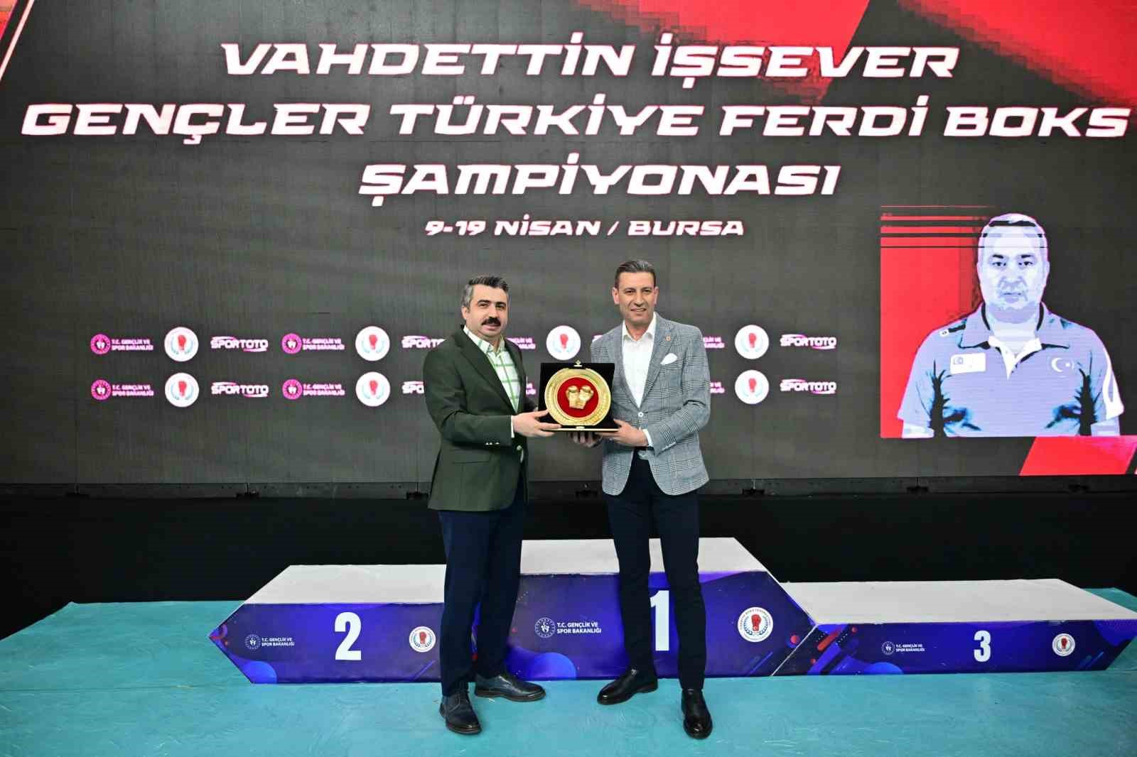 Yıldırım&rsquo;da boks r&uuml;zgarı
