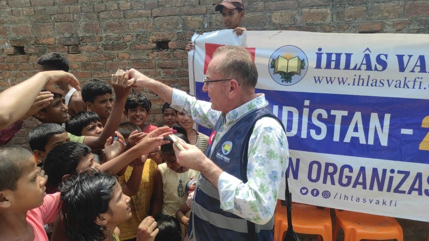 İhlas Vakfı vekaleten kurban hisse bedellerini a&ccedil;ıkladı