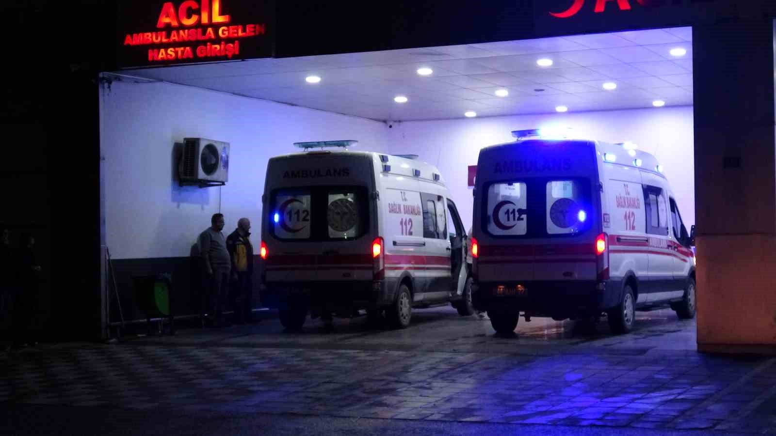 Malatya&rsquo;da silahlı ve bı&ccedil;aklı kavga: 2 yaralı
