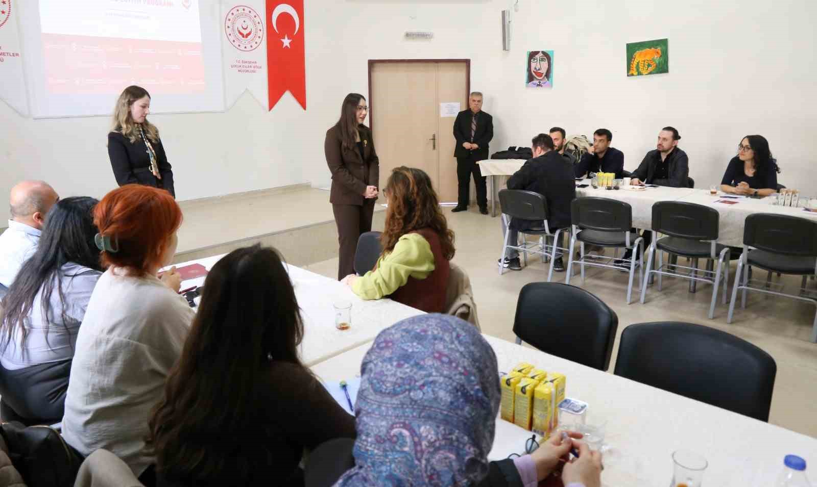 Eskişehirli uzmanlara "Psikolojik İlk Yardım ve Yas S&uuml;reci" eğitimi
