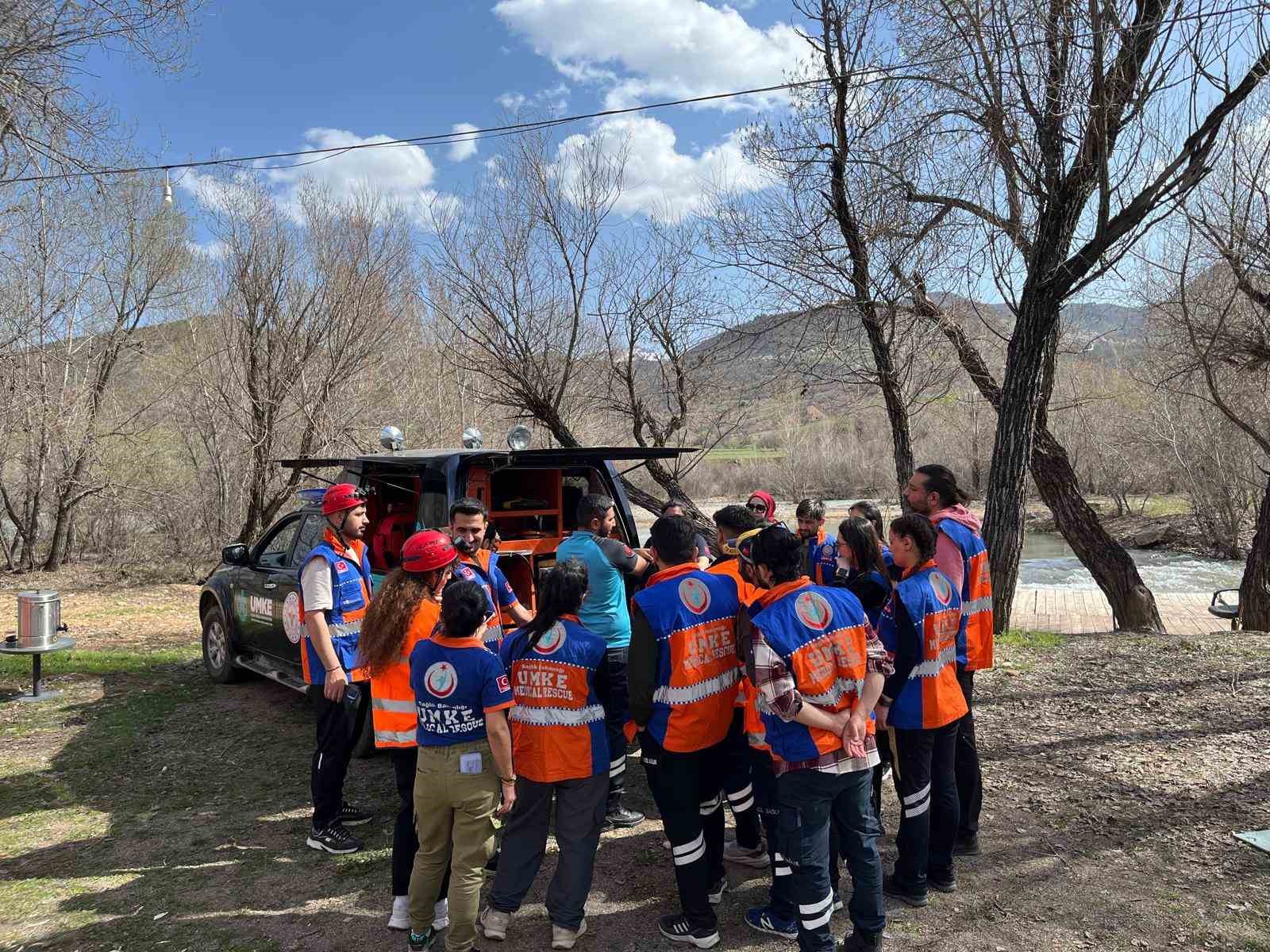Tunceli&rsquo;de 21 sağlık personeli UMKE eğitimini tamamladı
