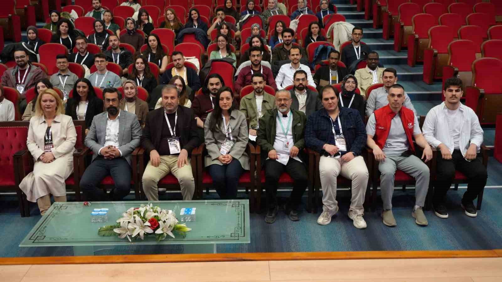 Karab&uuml;k &Uuml;niversitesinde odaklanmış ultrasonografi eğitimi verildi
