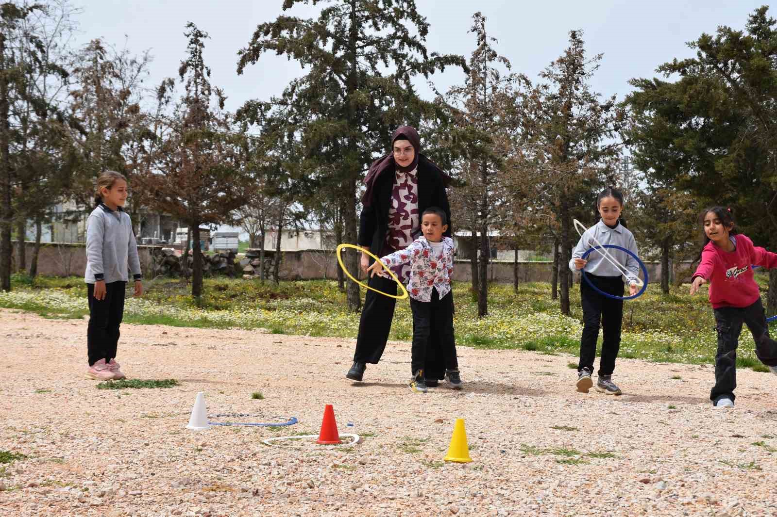 K&ouml;y okulunda 4 &ouml;ğrencisini geleceğe hazırlıyor
