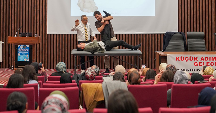 ET&Uuml;&rsquo;de pediatrik rehabilitasyonda erken m&uuml;dahale ele alındı
