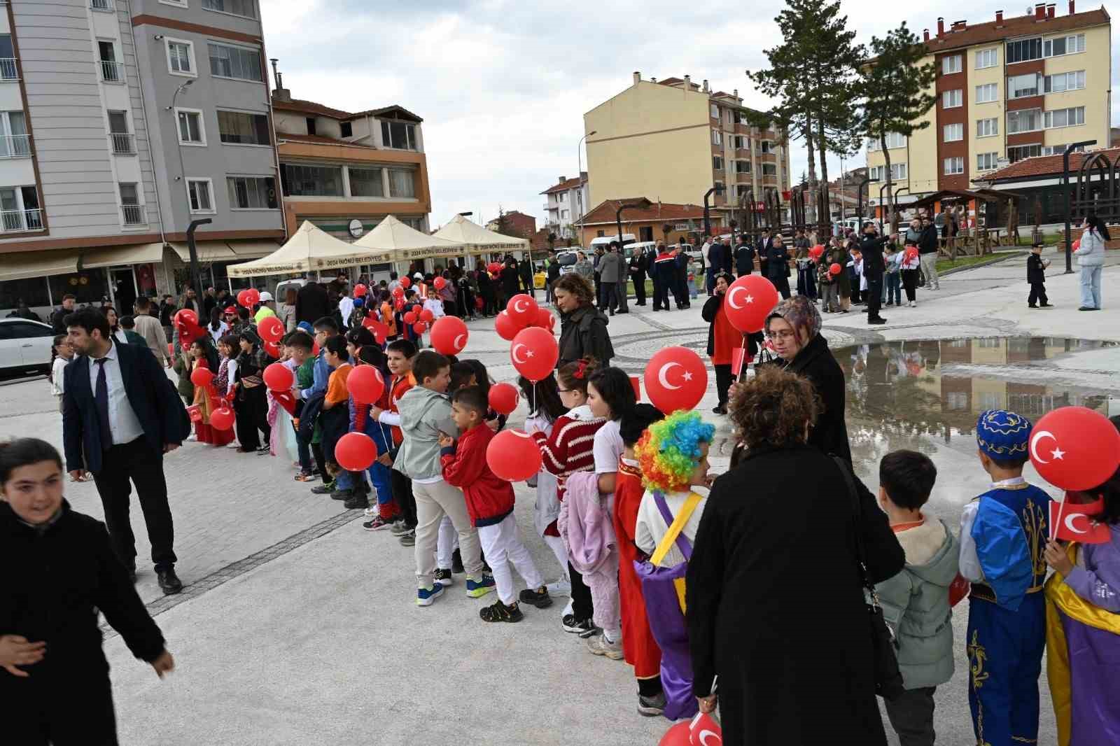 İl&ccedil;ede 23 Nisan &ouml;ncesi coşkusu y&uuml;r&uuml;y&uuml;şle ta&ccedil;landı
